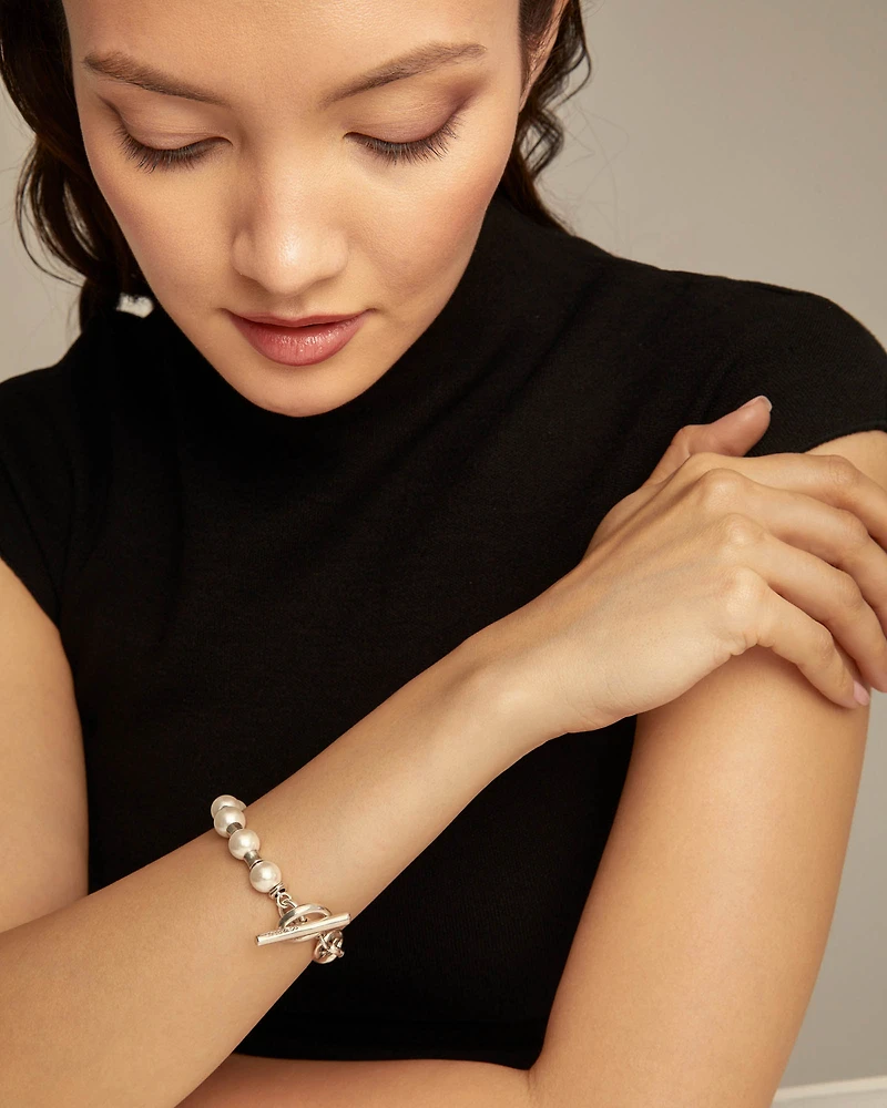 Link chain bracelet with pearls