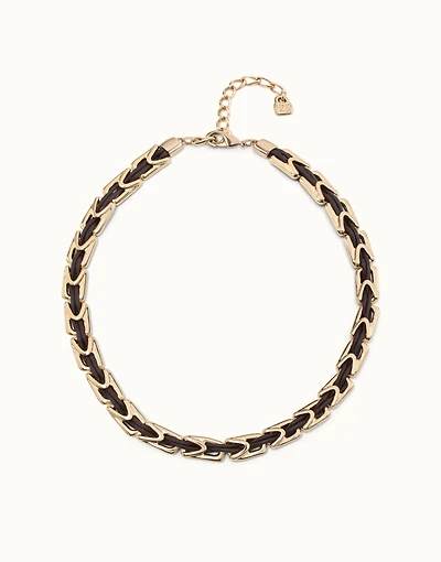 Short leather necklace with links