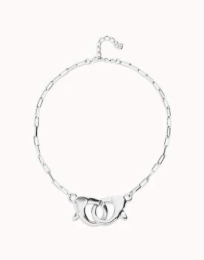 Necklace with large interlocking snap hook