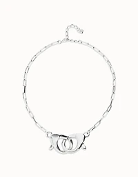 Necklace with large interlocking snap hook