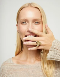 Maxi ring with heart shape