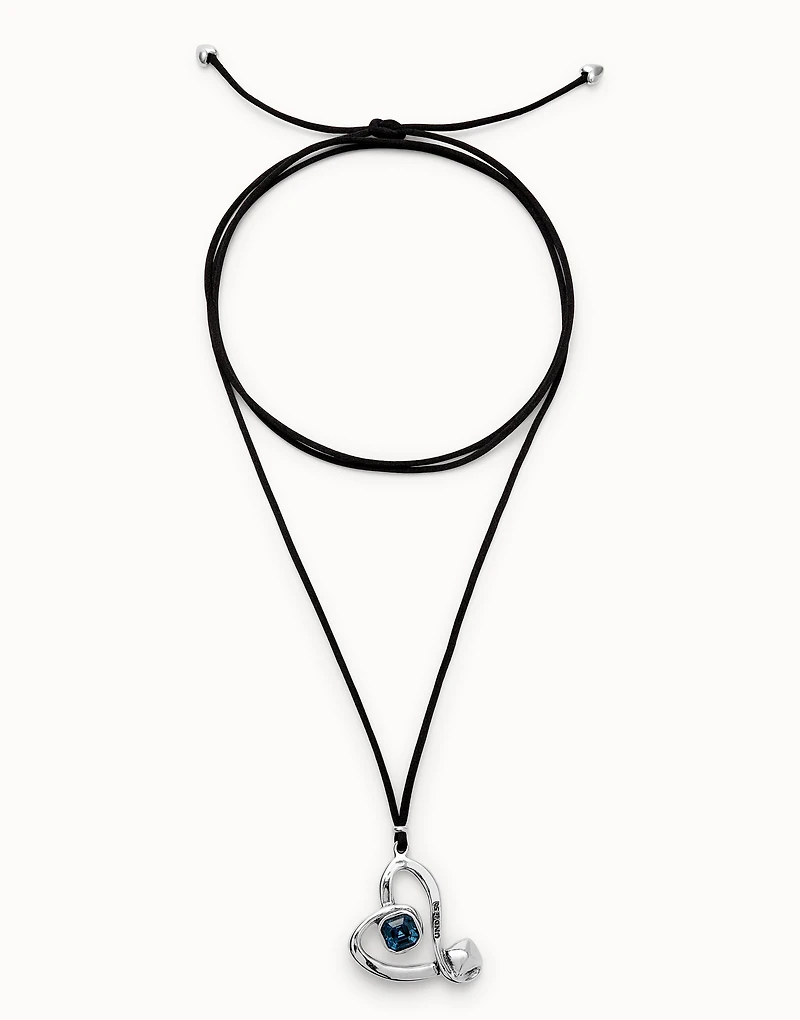 Long pendant and central heart with blue crystal