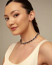 Short leather necklace with links