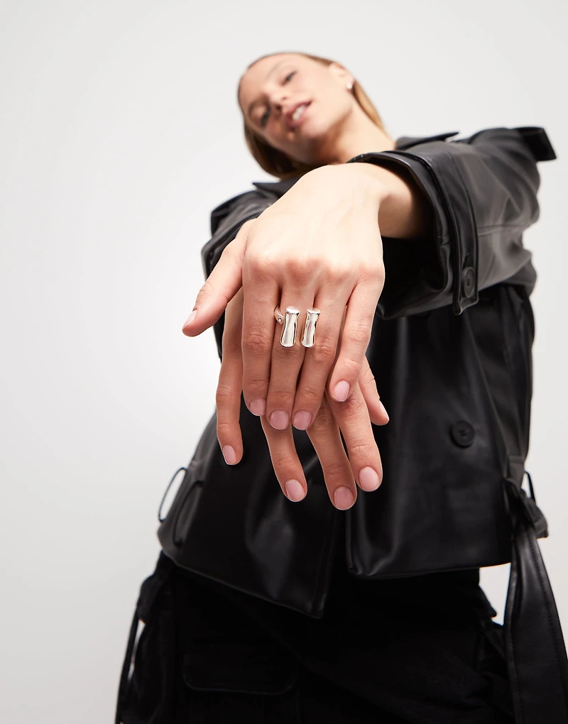 Ring with two vertical tubes