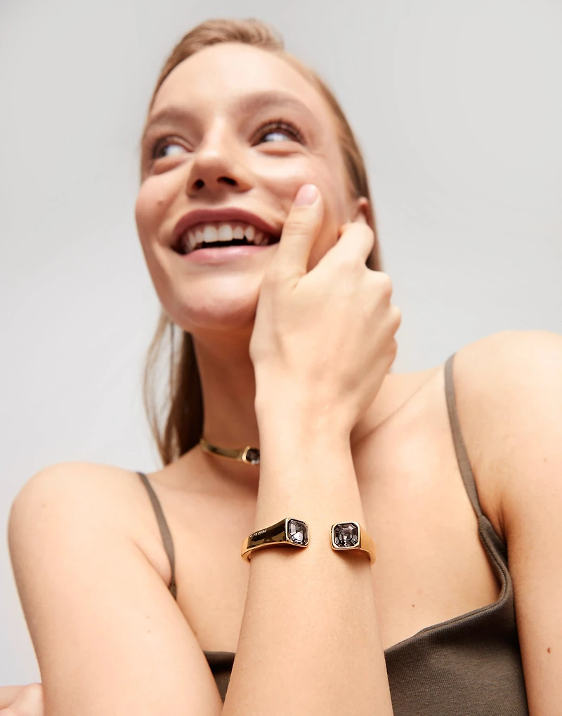 Cuff bracelet with black crystal