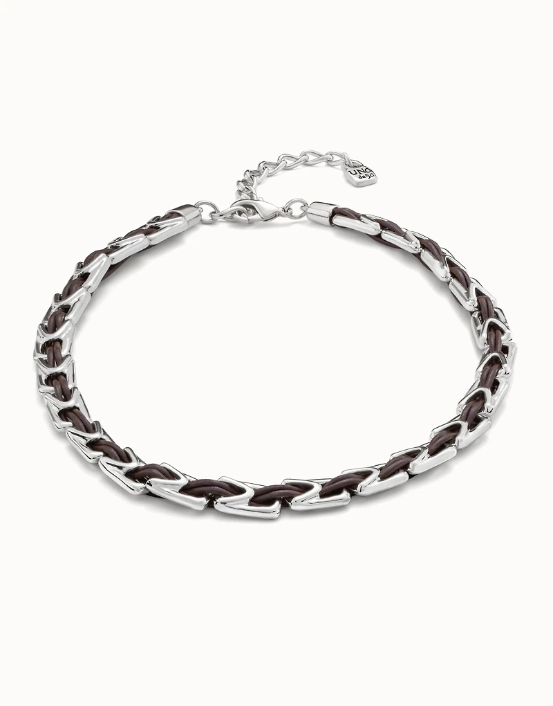 Short leather necklace with links
