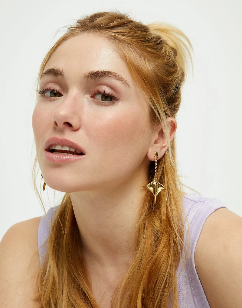 Manta ray-shaped drop earrings