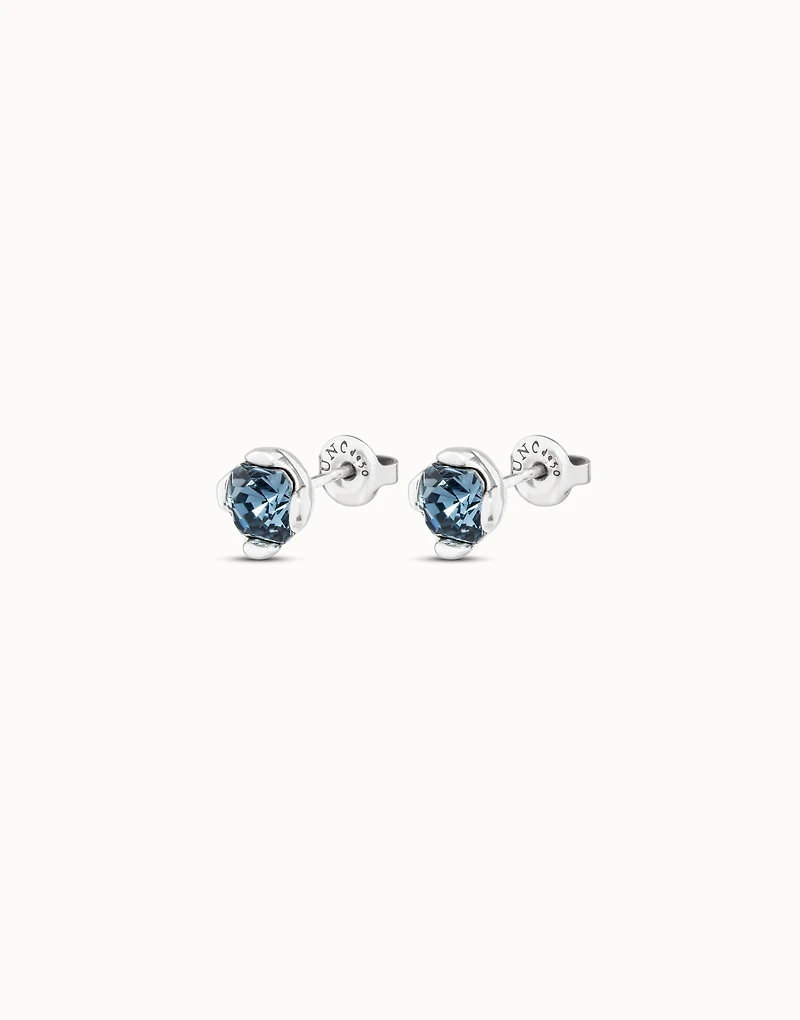 Stud earrings with blue crystal