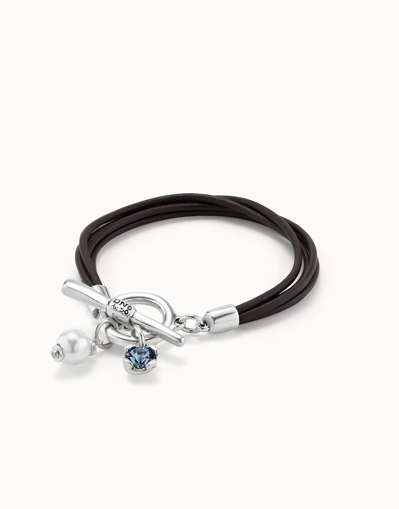 Leather bracelet with a crystal and a pearl