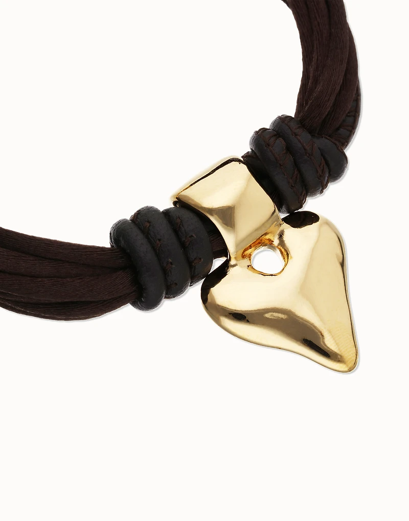 Bracelet in silk thread and brown leather with heart