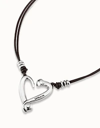 Short leather necklace with a heart