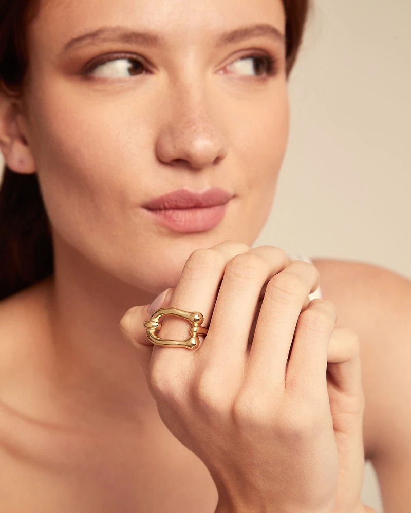Double‑band organic ring