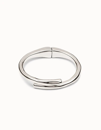 Tubular shaped bangle bracelet