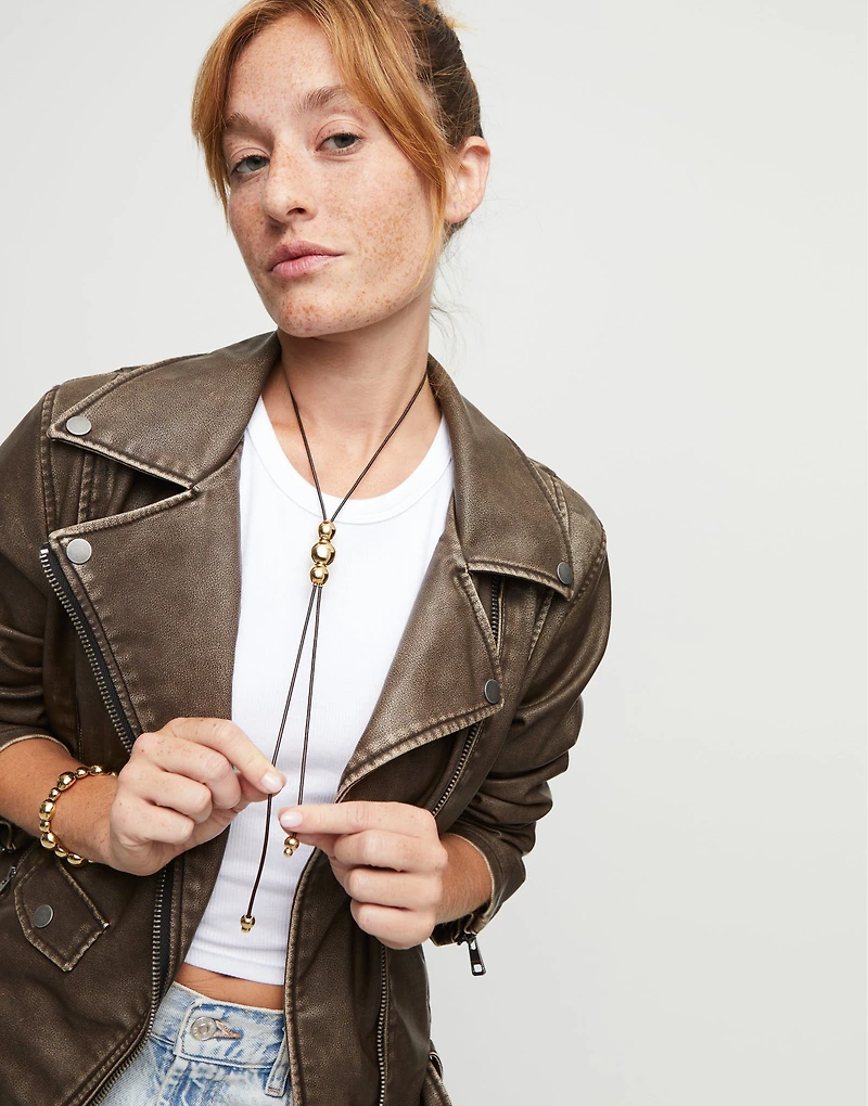 Long leather necklace with three central beads