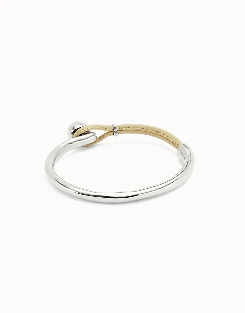 Bangle bracelet with ivory leather