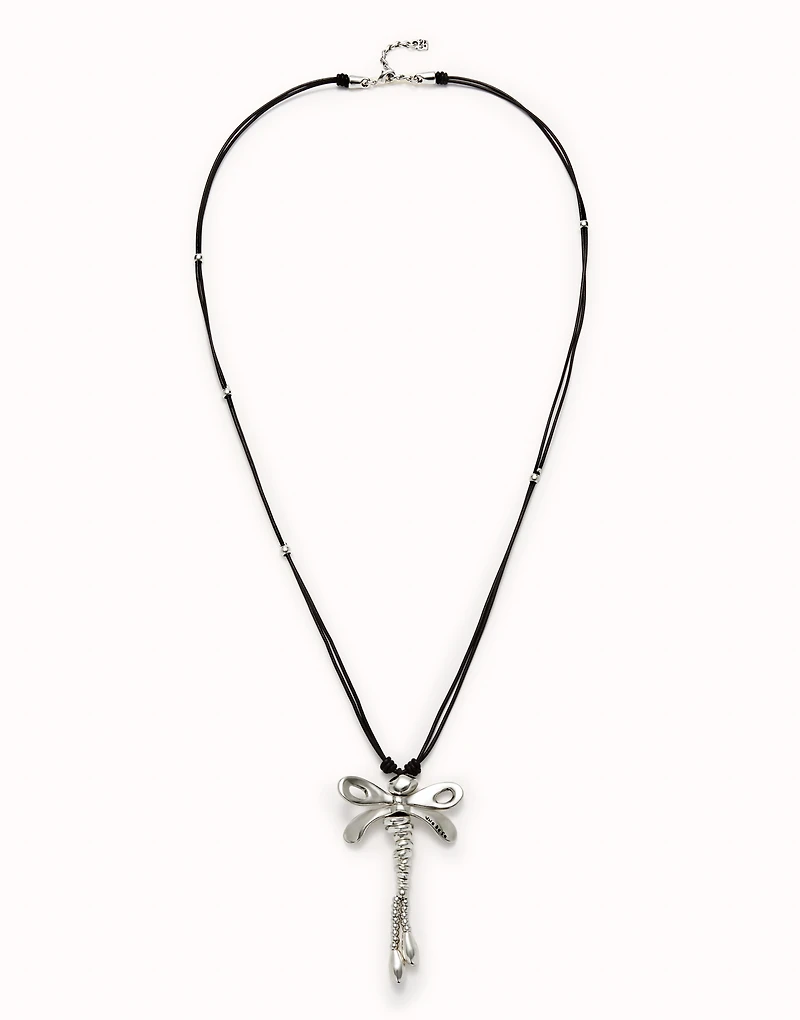 Long pendant necklace with a dragonfly