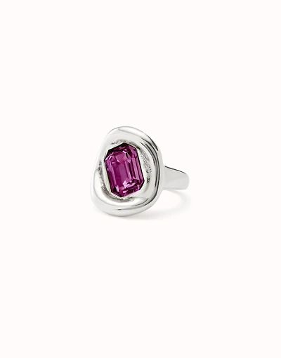 Ring with pink crystal