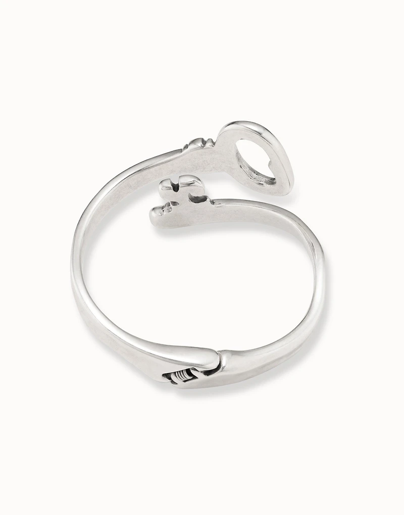 Bangle key-shaped bracelet