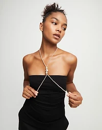 Long bead necklaces with three large central beads