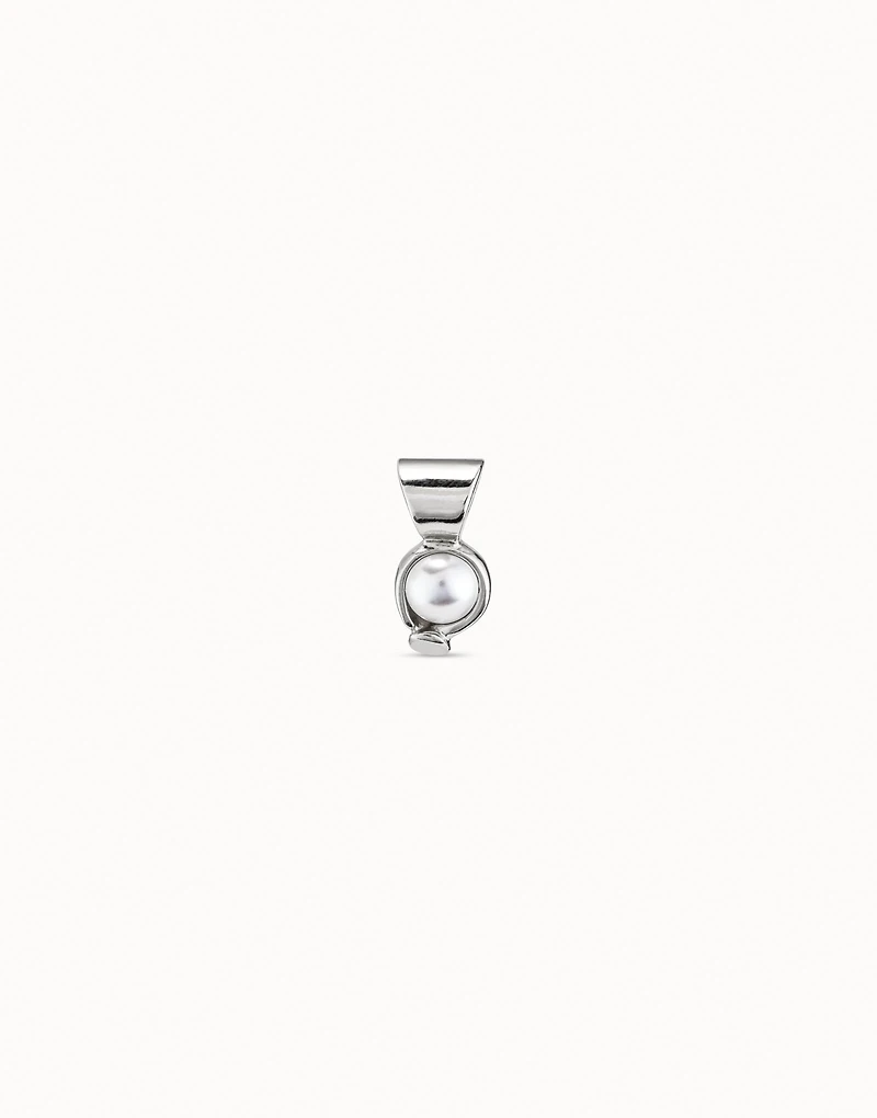 Charm with pearl