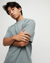 Ring with the shape of a manta ray