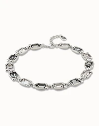 Short necklace with crystals