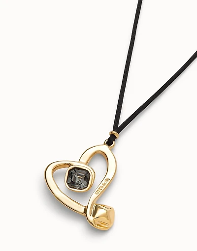 Long pendant and central heart with black crystal