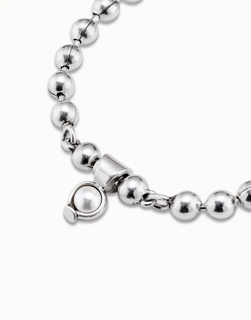 Charm with pearl