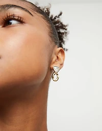 Drop earrings with green crystals