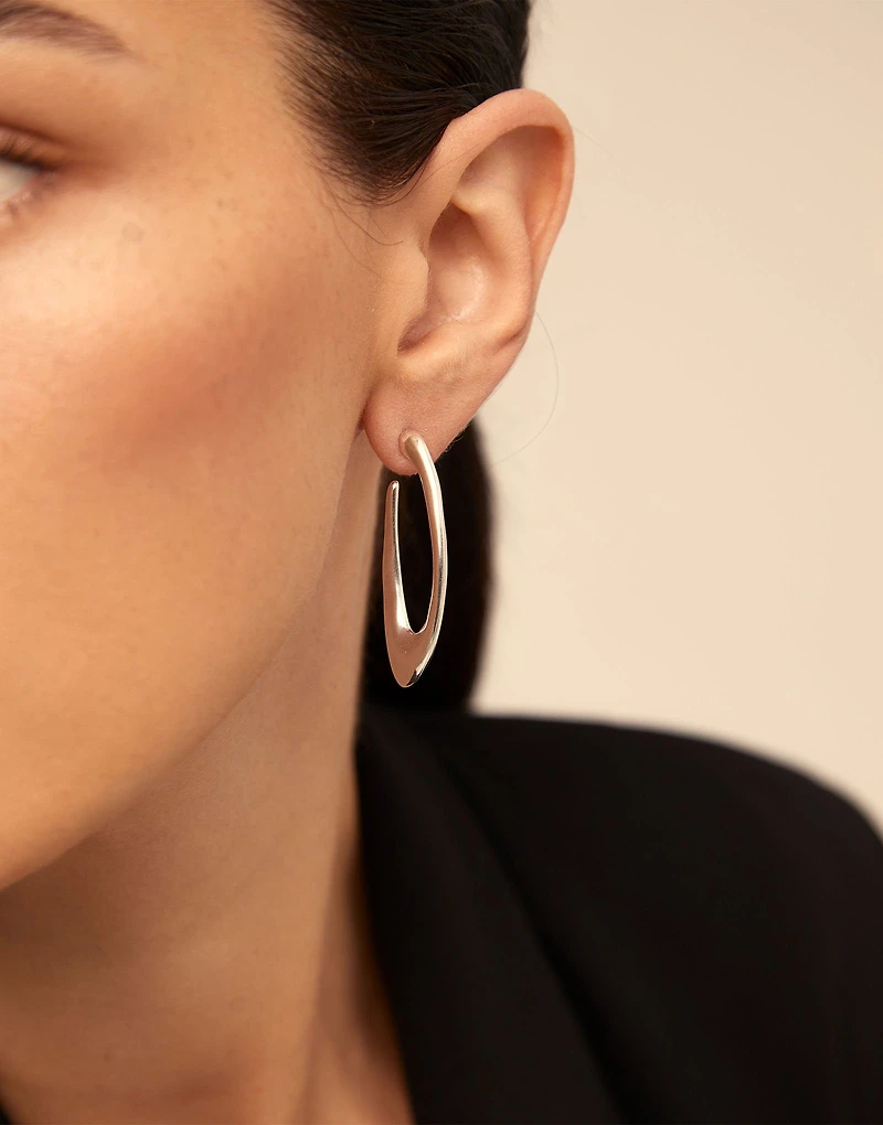 Oval hoop earrings