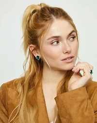 Studs with oval green faceted crystal