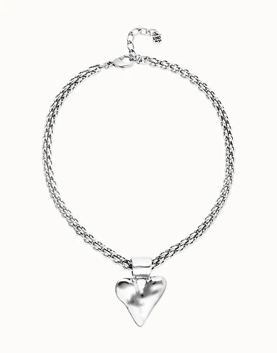 Necklace with thick chain and heart detail