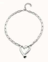 Short  link chain pendant necklace with a heart