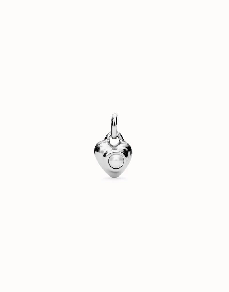 Charm with pearl