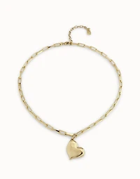 Link chain necklace with heart