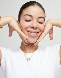 Pendant chain link necklace with multicolor crystal