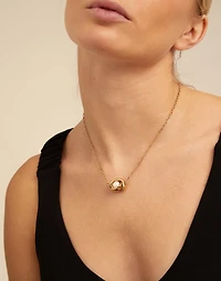 Chain pendant necklace with pearl