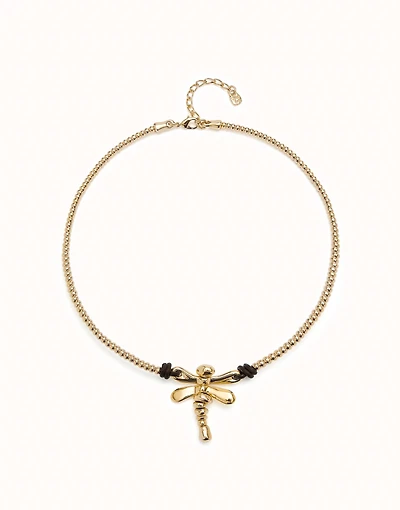 Short pendant necklace with dragonfly