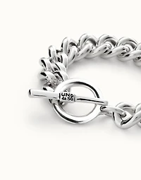 Curb link chain bracelet