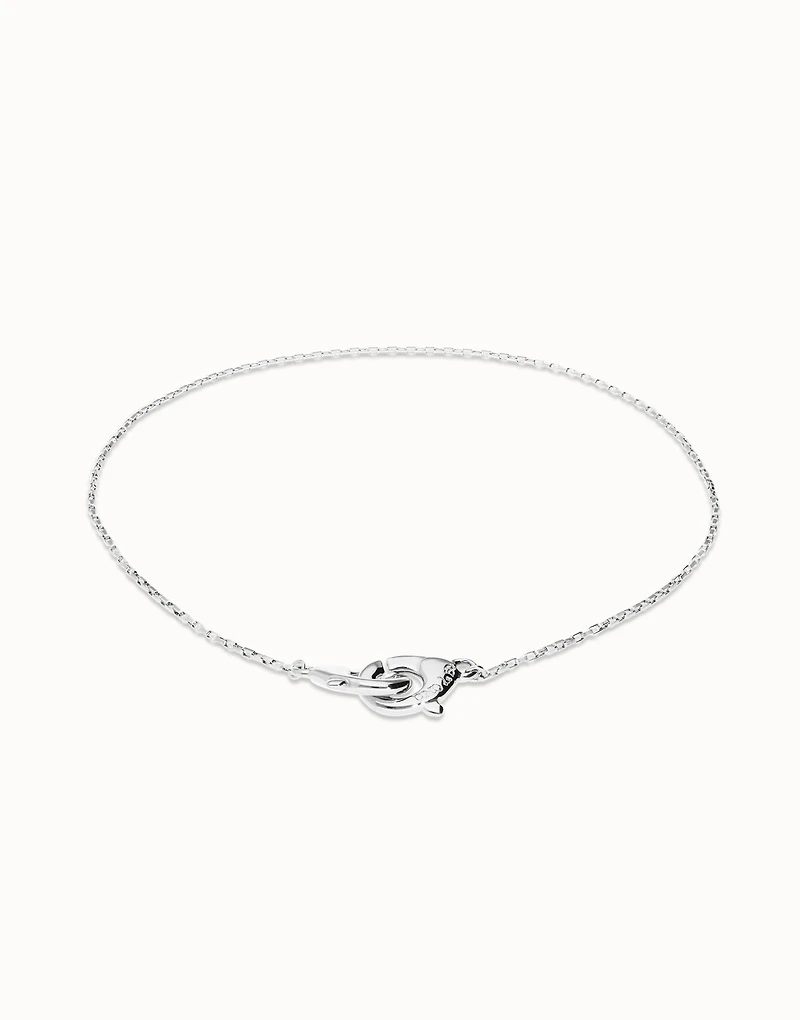 Necklace with intertwined carabiner detail