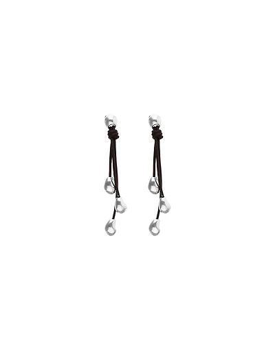 Long leather earrings with drops