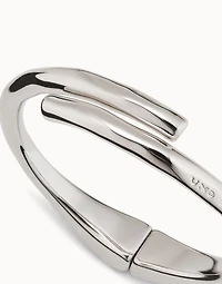 Tubular shaped bangle bracelet