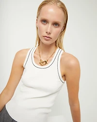 Necklace with large interlocking snap hook