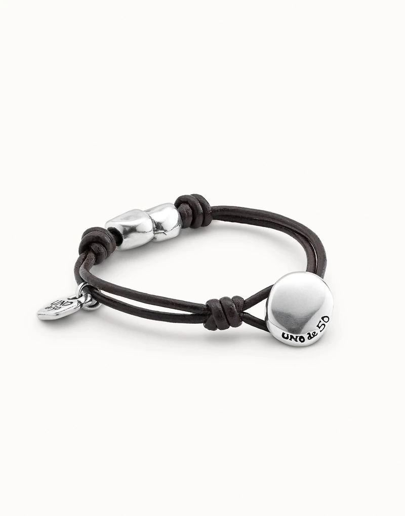 Leather bracelet with a heart