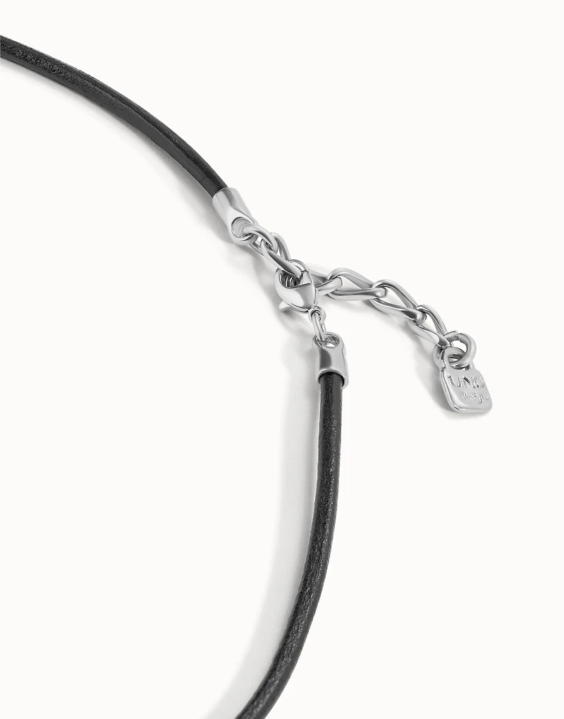 Short leather charm necklace