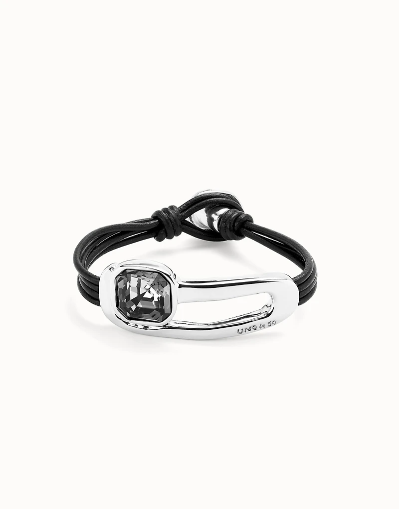 Leather bracelet with a black crystal
