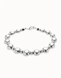 Beaded necklace with larger central bead