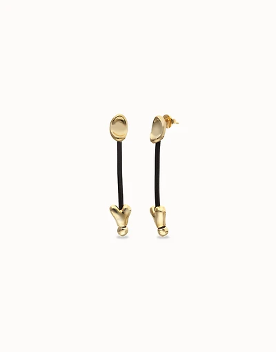 Drop earrings with leather and chained hearts