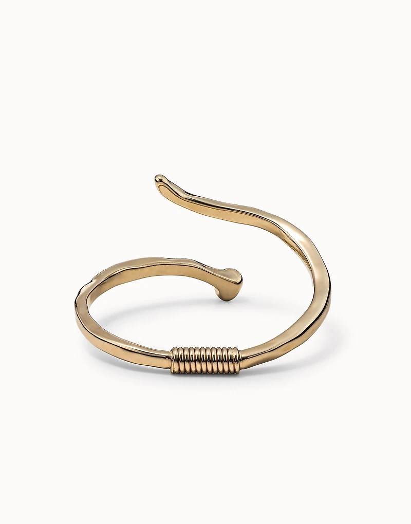 Bangle bracelet with a spiral-shaped nail