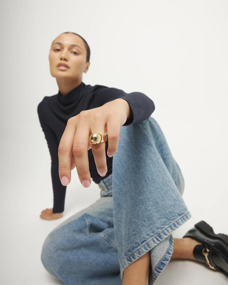 Ring with sphere shape